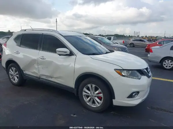 JN8AT2MT8GW020407 2016 NISSAN ROGUE - Image 1