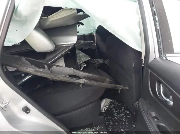 JN8AT2MT8GW020410 2016 NISSAN ROGUE - Image 8