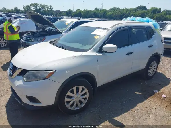 JN8AT2MT8GW021881 2016 NISSAN ROGUE - Image 2