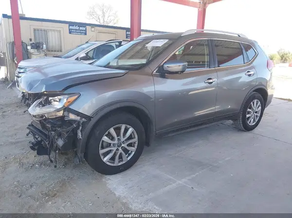 JN8AT2MT8GW022979 2016 NISSAN ROGUE - Image 2