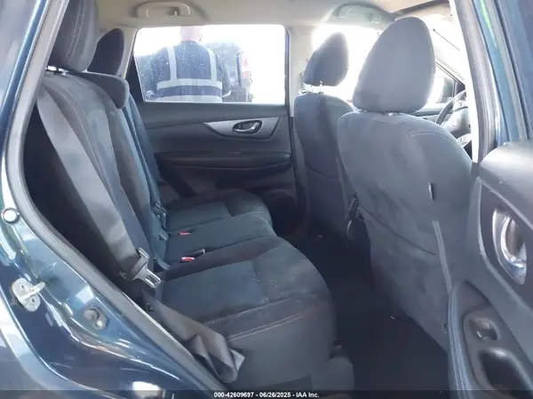 JN8AT2MT8GW025042 2016 NISSAN ROGUE - Image 8