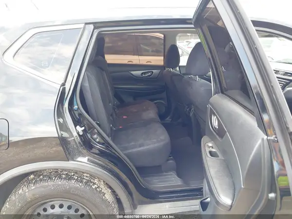JN8AT2MT8GW025056 2016 NISSAN ROGUE - Image 8