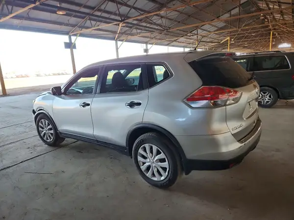 JN8AT2MT8GW030550 2016 NISSAN ROGUE - Image 2