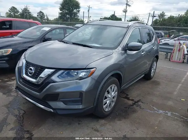 JN8AT2MT8HW131945 2017 NISSAN ROGUE - Image 2