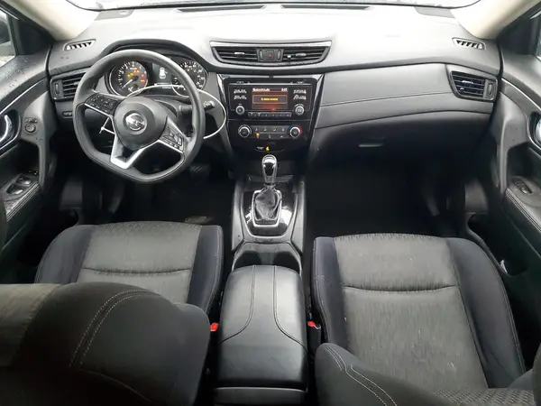JN8AT2MT8HW132111 2017 NISSAN ROGUE - Image 8