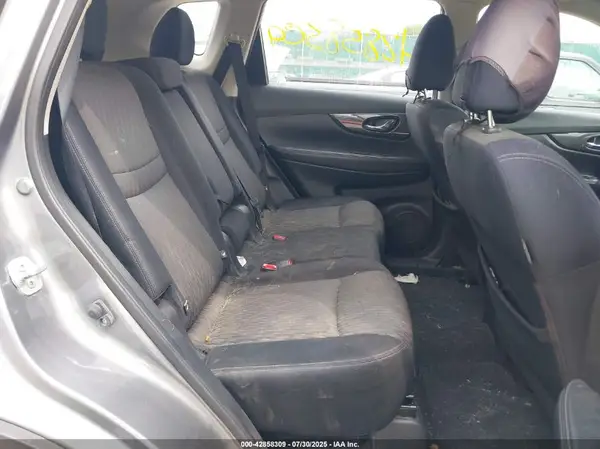 JN8AT2MT8HW136689 2017 NISSAN ROGUE - Image 8