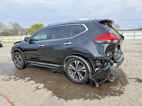 JN8AT2MT8HW138815 2017 NISSAN ROGUE - Image 2