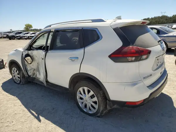 JN8AT2MT8HW139558 2017 NISSAN ROGUE - Image 2