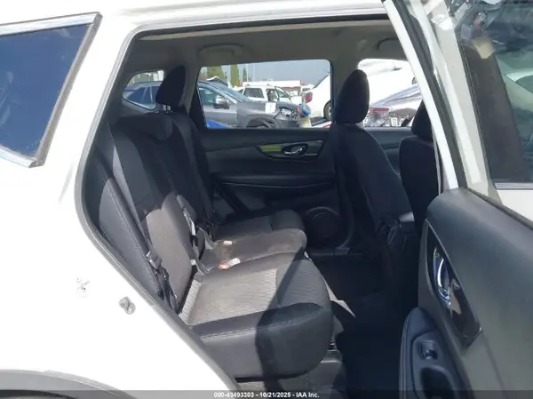 JN8AT2MT8HW139592 2017 NISSAN ROGUE - Image 8