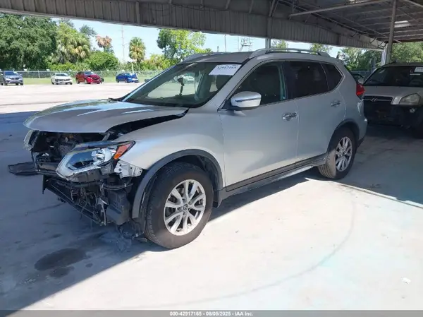 JN8AT2MT8HW140127 2017 NISSAN ROGUE - Image 2