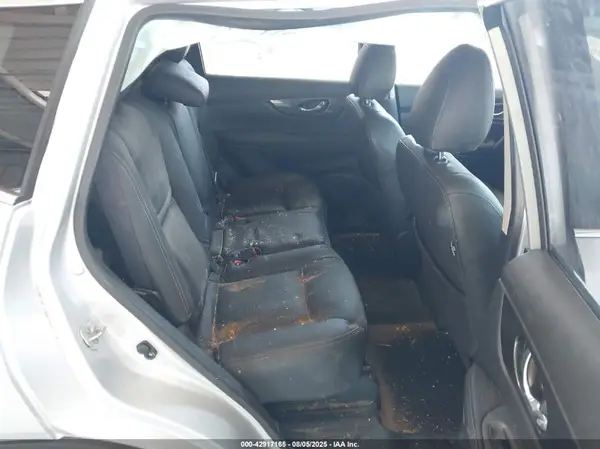 JN8AT2MT8HW140127 2017 NISSAN ROGUE - Image 8