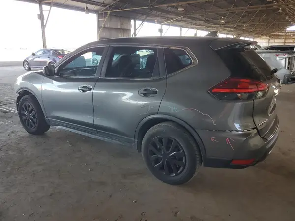JN8AT2MT8HW141262 2017 NISSAN ROGUE - Image 2