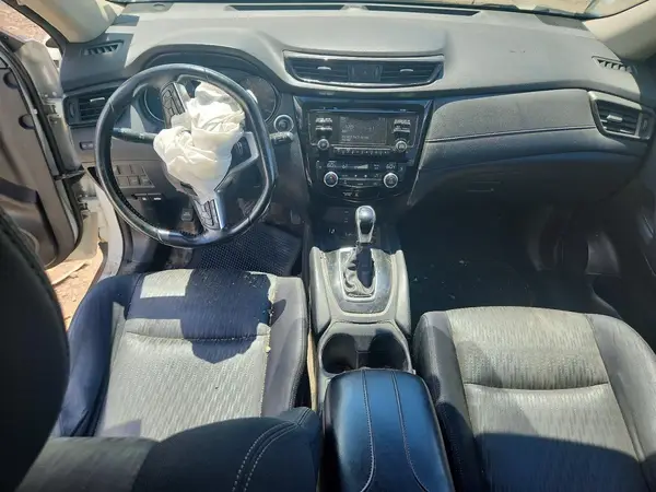 JN8AT2MT8HW142301 2017 NISSAN ROGUE - Image 8