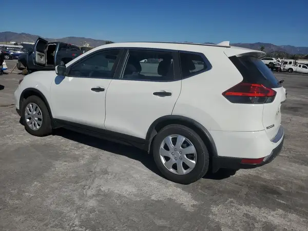 JN8AT2MT8HW143657 2017 NISSAN ROGUE - Image 2