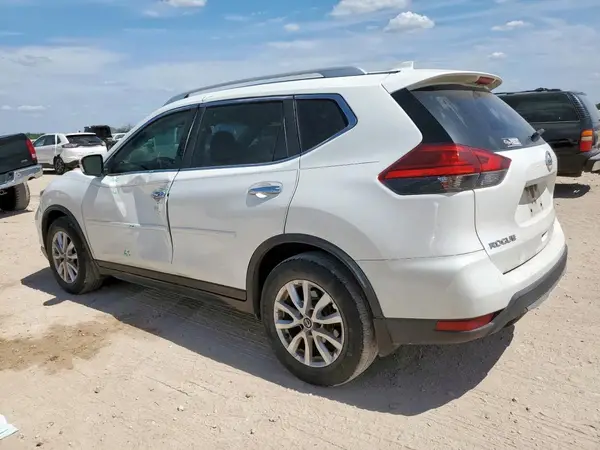 JN8AT2MT8HW144498 2017 NISSAN ROGUE - Image 2