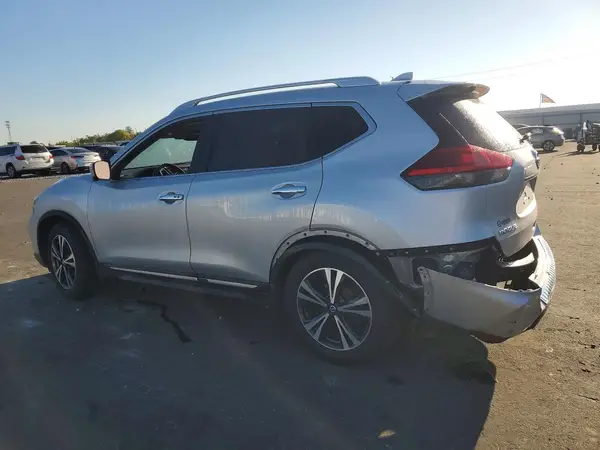 JN8AT2MT8HW144548 2017 NISSAN ROGUE - Image 2