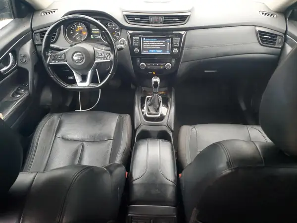 JN8AT2MT8HW145537 2017 NISSAN ROGUE - Image 8