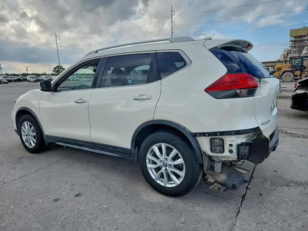 JN8AT2MT8HW146848 2017 NISSAN ROGUE - Image 2