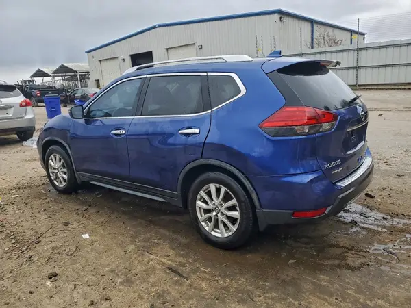 JN8AT2MT8HW147773 2017 NISSAN ROGUE - Image 2