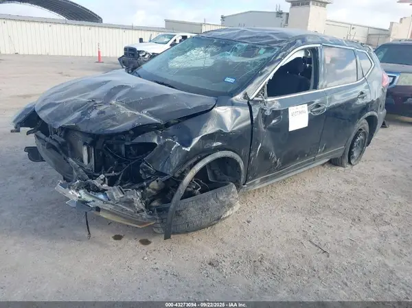 JN8AT2MT8HW147966 2017 NISSAN ROGUE - Image 2