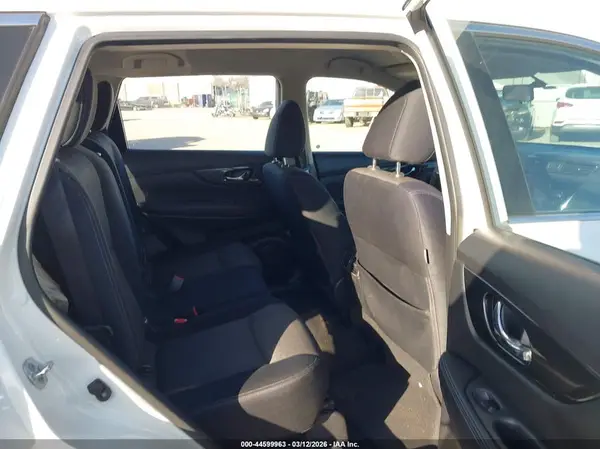 JN8AT2MT8HW148549 2017 NISSAN ROGUE - Image 8