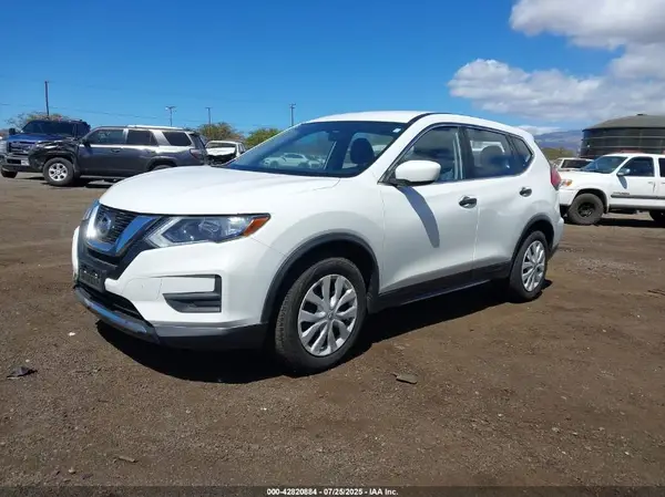 JN8AT2MT8HW148681 2017 NISSAN ROGUE - Image 2
