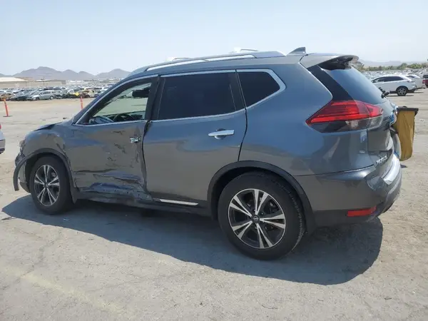 JN8AT2MT8HW150138 2017 NISSAN ROGUE - Image 2