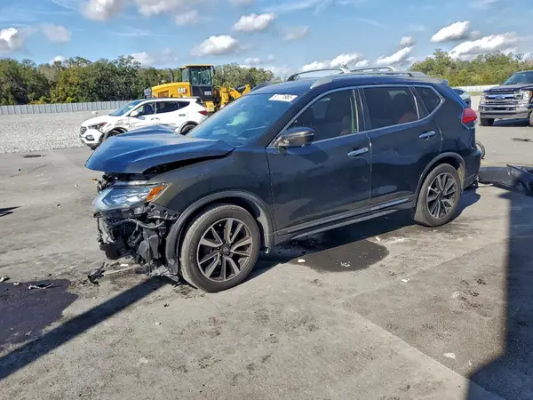 JN8AT2MT8HW150382 2017 NISSAN ROGUE - Image 1