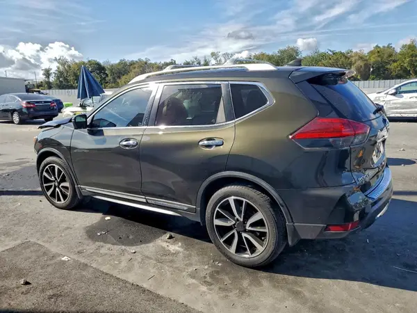 JN8AT2MT8HW150382 2017 NISSAN ROGUE - Image 2