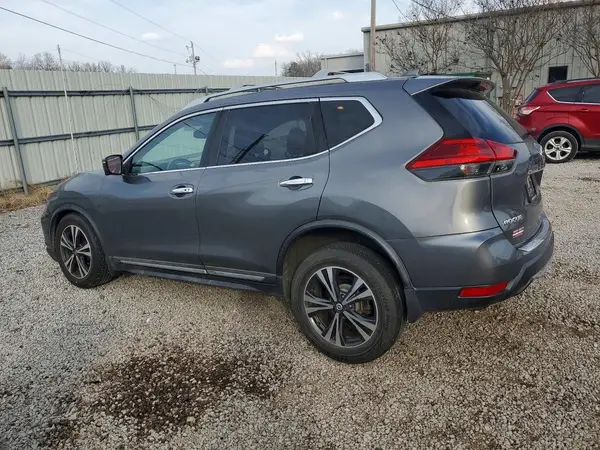 JN8AT2MT8HW151063 2017 NISSAN ROGUE - Image 2