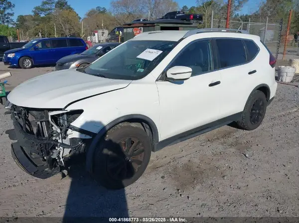 JN8AT2MT8HW151936 2017 NISSAN ROGUE - Image 2