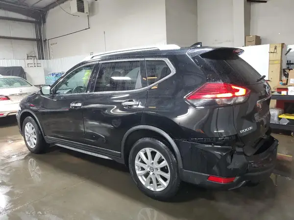 JN8AT2MT8HW152732 2017 NISSAN ROGUE - Image 2