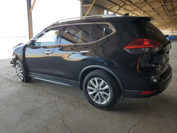 JN8AT2MT8HW152830 2017 NISSAN ROGUE - Image 2