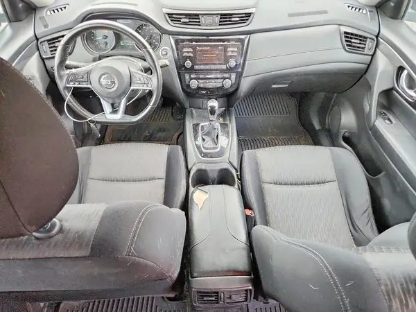 JN8AT2MT8HW153721 2017 NISSAN ROGUE - Image 8