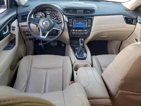 JN8AT2MT8HW154092 2017 NISSAN ROGUE - Image 8