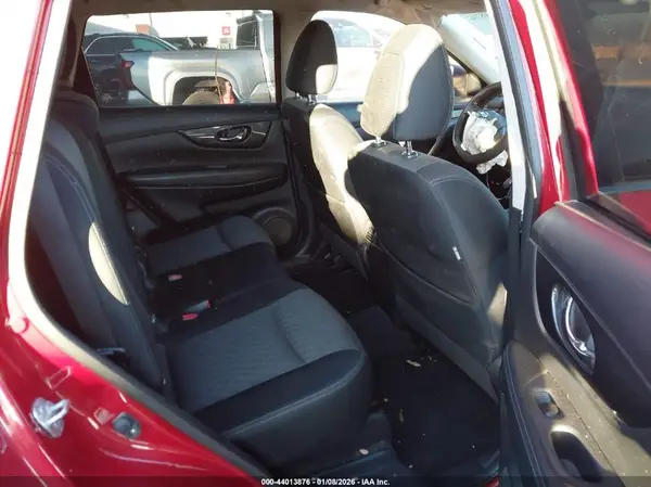 JN8AT2MT8HW380391 2017 NISSAN ROGUE - Image 8