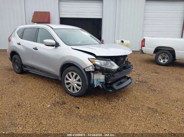 JN8AT2MT8HW380729 2017 NISSAN ROGUE - Image 1