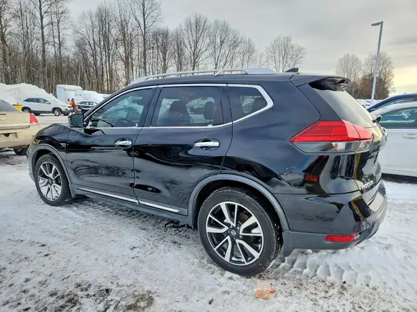 JN8AT2MT8HW380732 2017 NISSAN ROGUE - Image 2