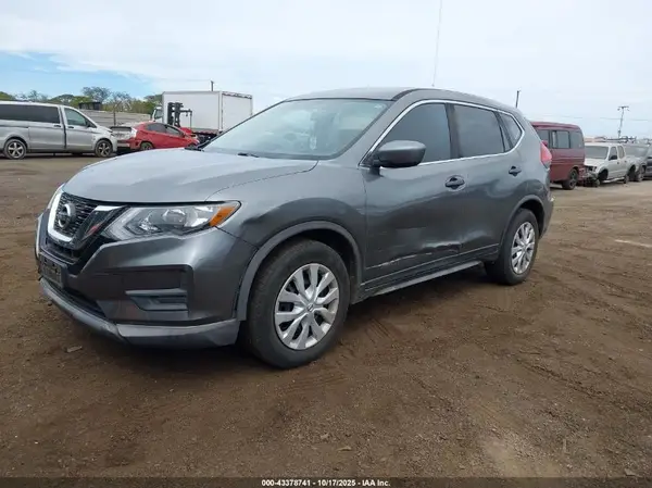 JN8AT2MT8HW381847 2017 NISSAN ROGUE - Image 2