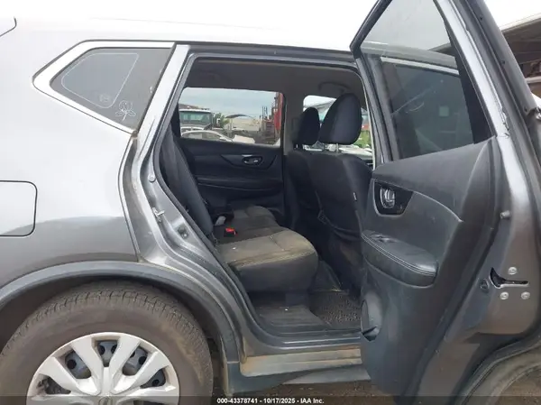 JN8AT2MT8HW381847 2017 NISSAN ROGUE - Image 8