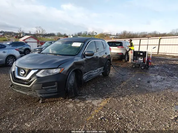 JN8AT2MT8HW382786 2017 NISSAN ROGUE - Image 2