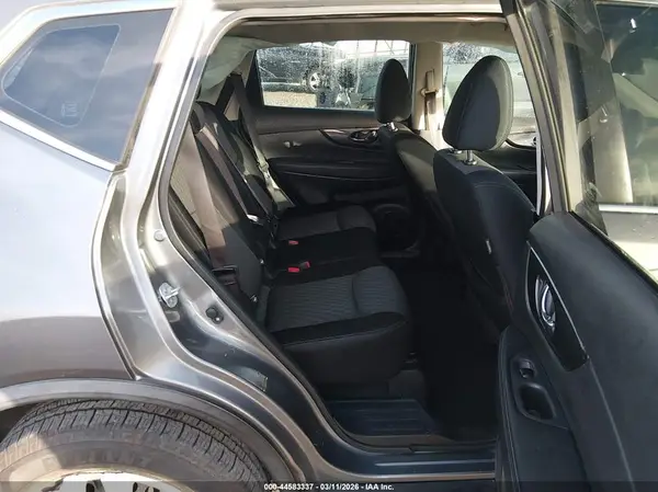 JN8AT2MT8HW382786 2017 NISSAN ROGUE - Image 8