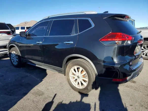 JN8AT2MT8HW383985 2017 NISSAN ROGUE - Image 2