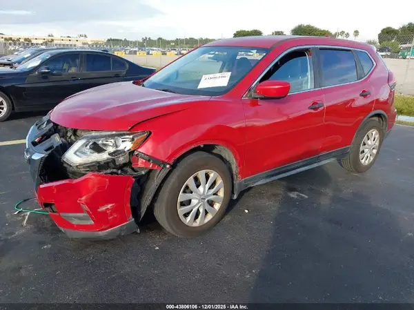 JN8AT2MT8HW384022 2017 NISSAN ROGUE - Image 2