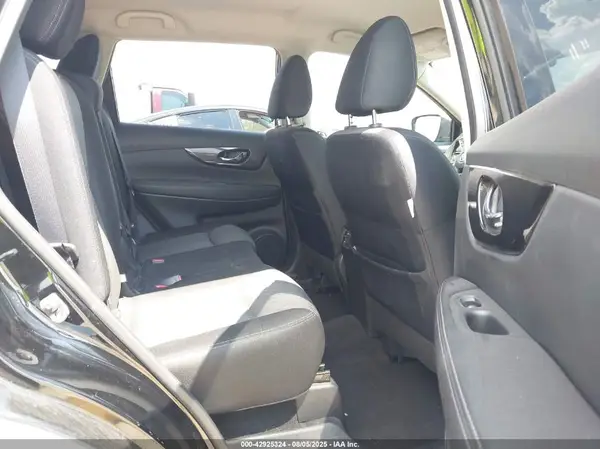 JN8AT2MT8HW385252 2017 NISSAN ROGUE - Image 8