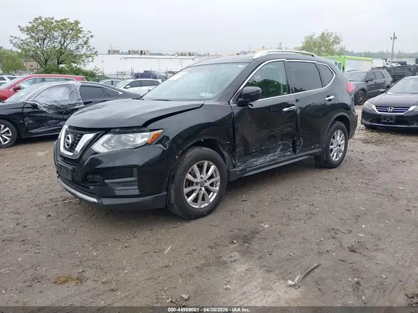 JN8AT2MT8HW385428 2017 NISSAN ROGUE - Image 2