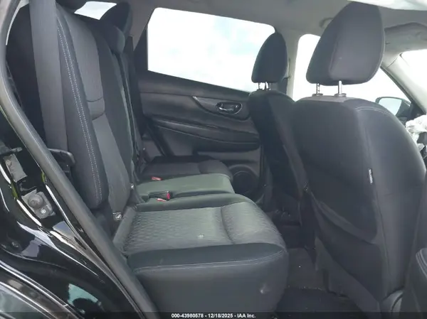 JN8AT2MT8HW388734 2017 NISSAN ROGUE - Image 8