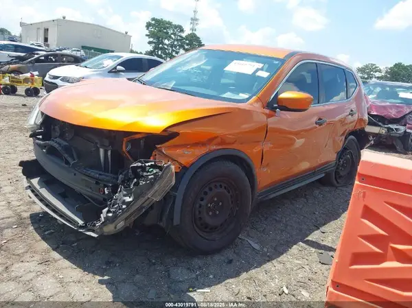 JN8AT2MT8HW390063 2017 NISSAN ROGUE - Image 2