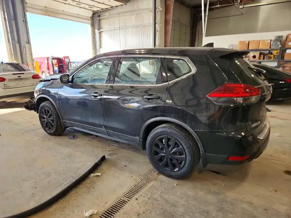 JN8AT2MT8HW390337 2017 NISSAN ROGUE - Image 2