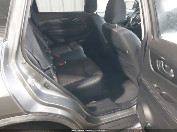 JN8AT2MT8HW391018 2017 NISSAN ROGUE - Image 8